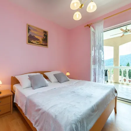 Diana - Two Bedroom With Terrace And Sea View Vikendica