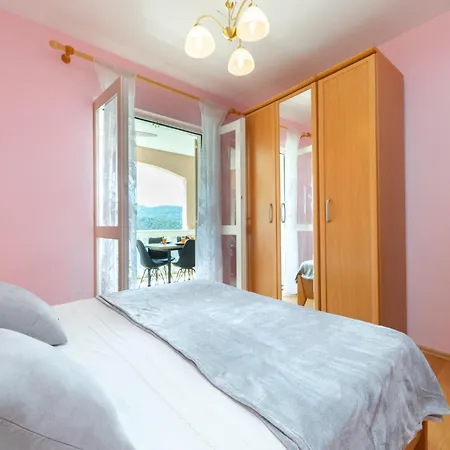 Diana - Two Bedroom With Terrace And Sea View *